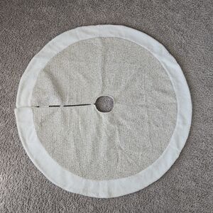 Beige & Cream Sparkle Tree Skirt